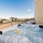 Ph Jacuzzi &stunningterrace Near Temples Apartament Tarxien