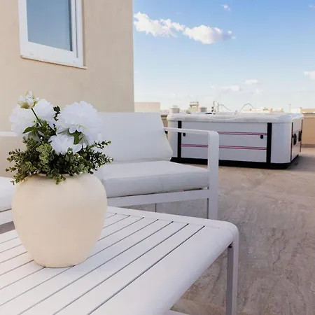 Ph Jacuzzi &stunningterrace Near Tarxien Temples