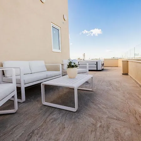 Ph Jacuzzi &stunningterrace Near Tarxien Temples Apartman *