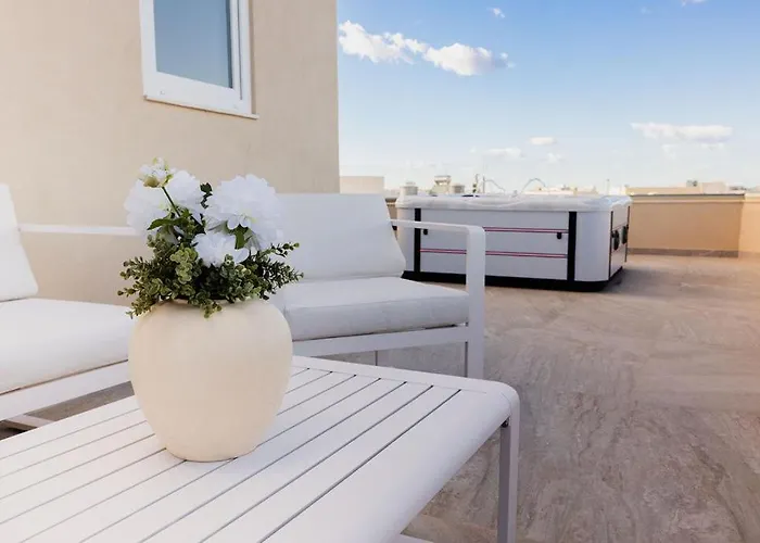 Ph Jacuzzi &stunningterrace Near Tarxien Temples